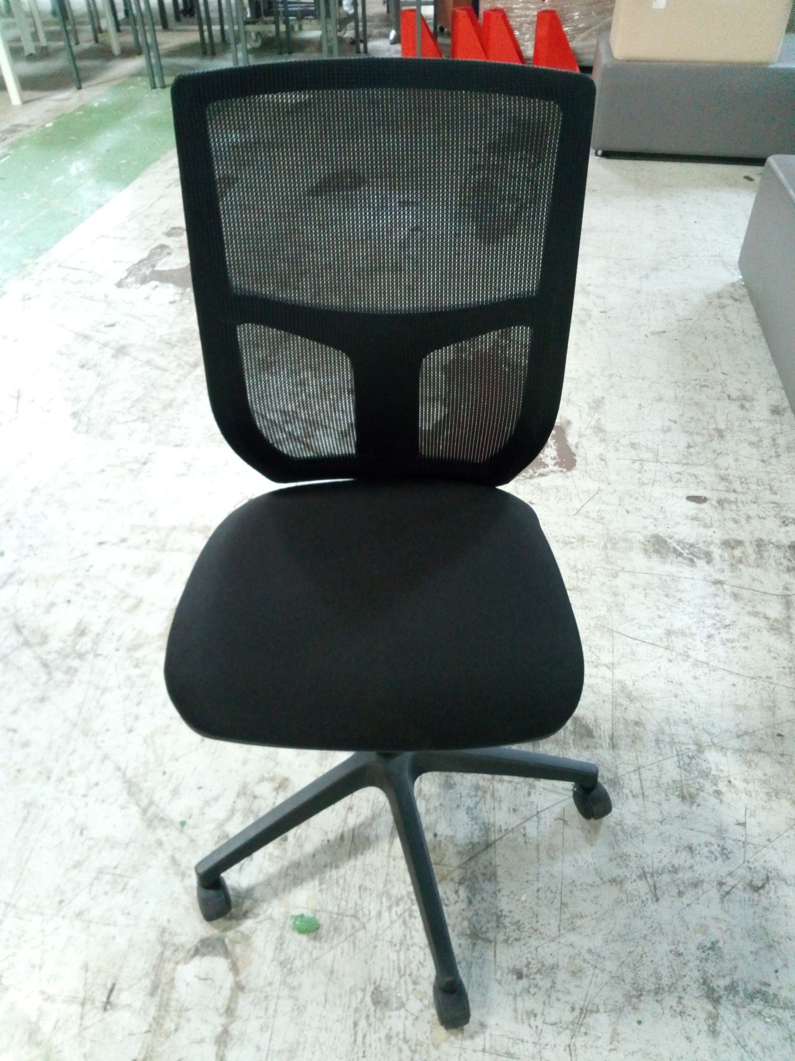 Fauteuil Noir Sans Accoudoir Vasse Transfert